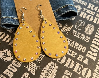 Tan leather earrings with rhinestones