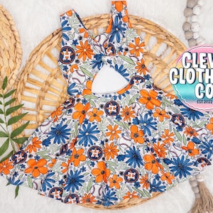 Vestido de béisbol Houston con espalda cruzada: Ropa de boutique floral hecha a mano