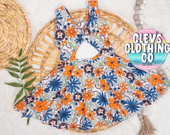 Vestido de béisbol Houston con espalda cruzada: Ropa de boutique floral hecha a mano