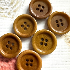 100 Pcs 15/18/20/23/25mm 4 Hole Brown Corozo Buttons for Shirt Skirt Suit Coat Suit Dress Sweater Uniform Vest Buttons, Natural Buttons