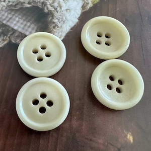 100 Pcs 15mm 4 Hole Cream Corozo Buttons for Shirt Skirt Suit Coat Suit Dress Sweater Uniform Vest Buttons Natural Buttons