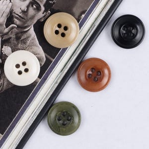 100 Pcs 15/18/20/23/25mm Corozo Buttons for Shirt Skirt Suit Coat Suit Dress Sweater Uniform Vest Buttons