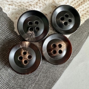 100Pcs 15/18/20/23/25mm Black and Brown Horn Buttons for Sweater Jacket Shirt Skirt Suit Coat Dress, Red/Blue/Green 4-hole Buttons