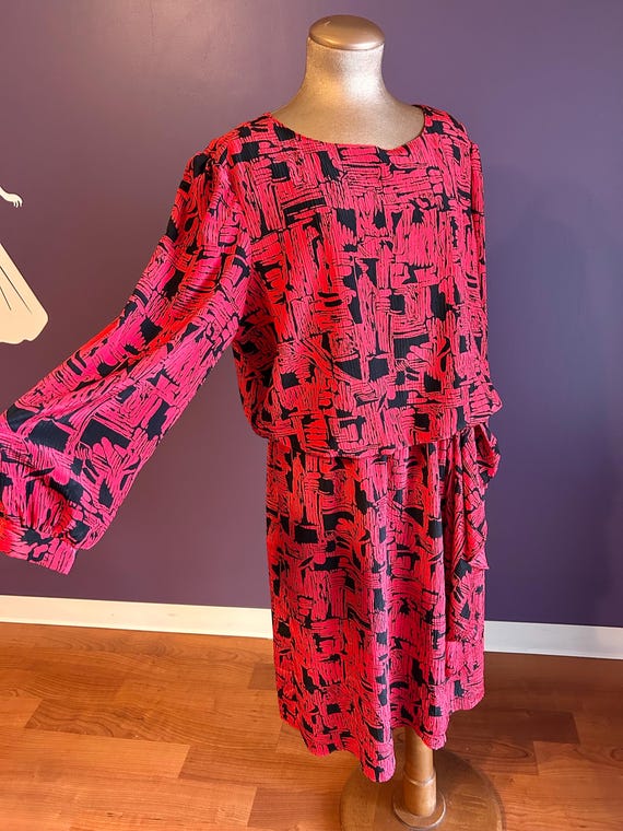 Vintage 80s Marti Designs Black and Red Long Sleeve Abstract