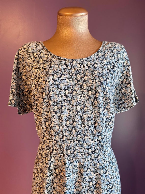 Vintage 80s Molly Malloy Floral Blue & White Dress - image 2