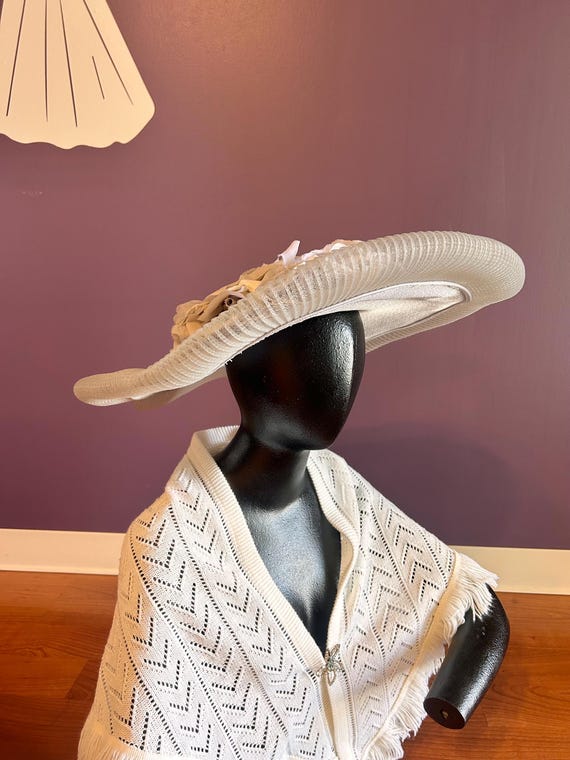 Vintage Stunning Light Gray Floral Derby Hat - Etsy display picture 2