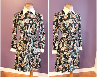 Vintage 70s Brown Green and White Long Sleeve Collared Floral Patterned Mini Button Up Dress XS S