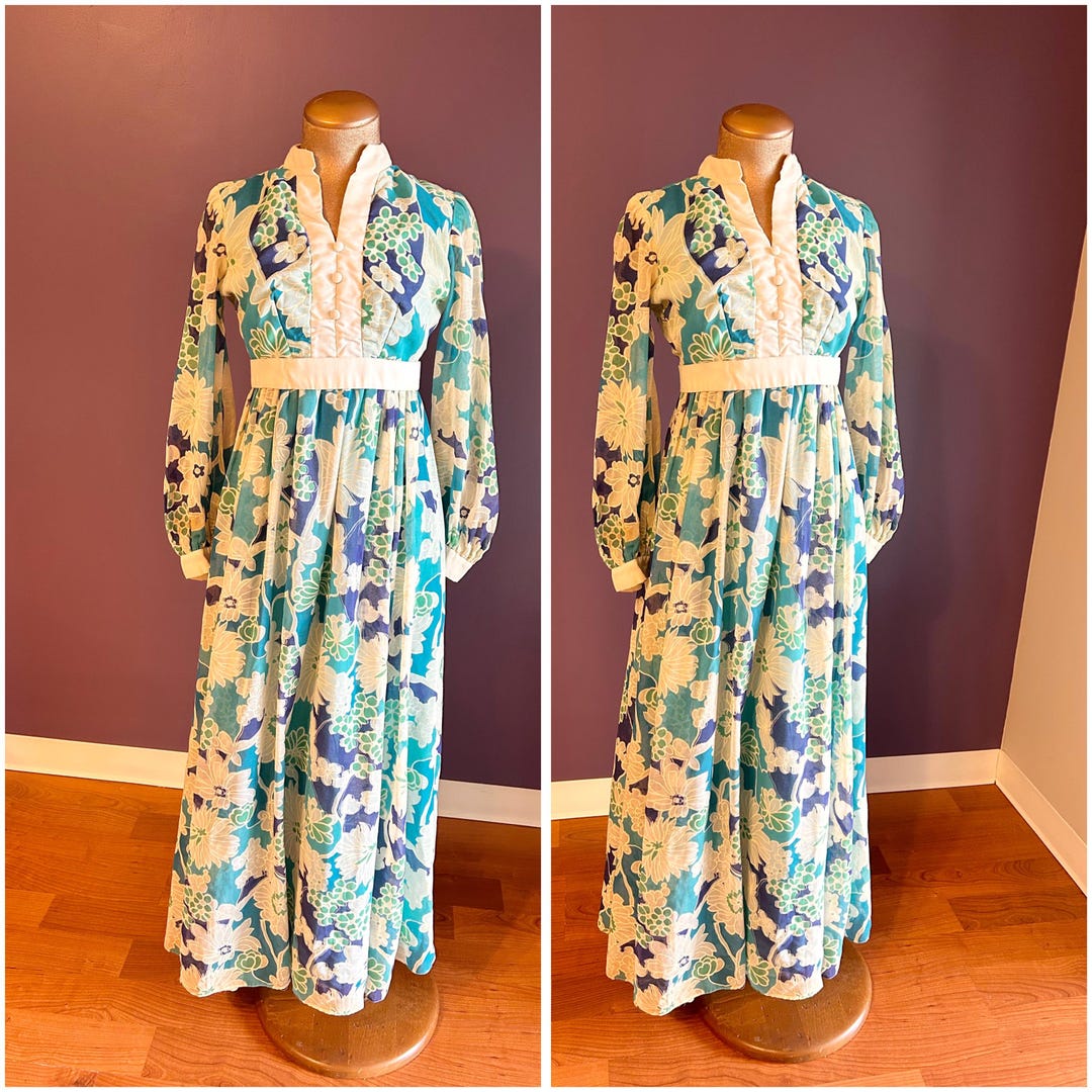 Vintage 70s Beautiful Long Sleeve Blue and White Floral Patterned Maxi ...