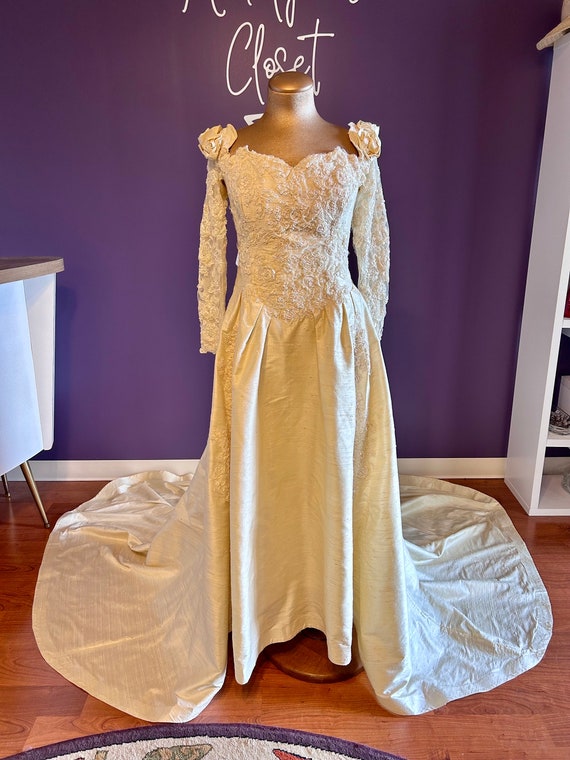 Vintage 90s wedding gown - Gem