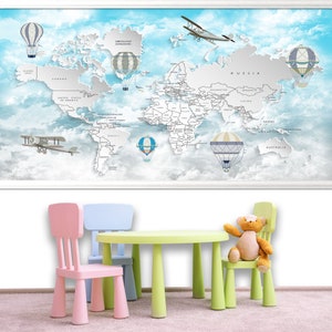 Papier peint détaillé de carte du monde pour des enfants, papier peint de carte du monde d'enfants, papier peint éducatif de carte du monde, papier peint mural de carte avec des avions, ballon