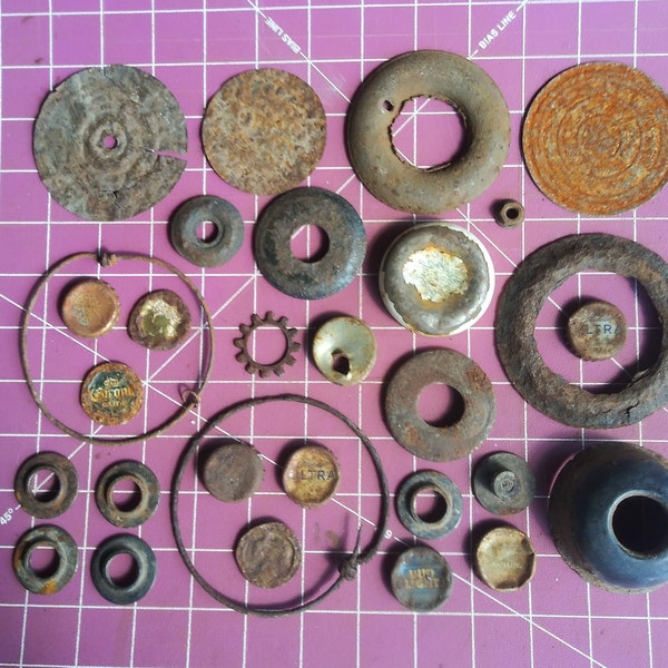 30 Round Rusty Metal Circles Altered Art Crafts Assemblage Sculpture Mixed Media Supplies Steampunk Industrial Farmhouse Lot 109