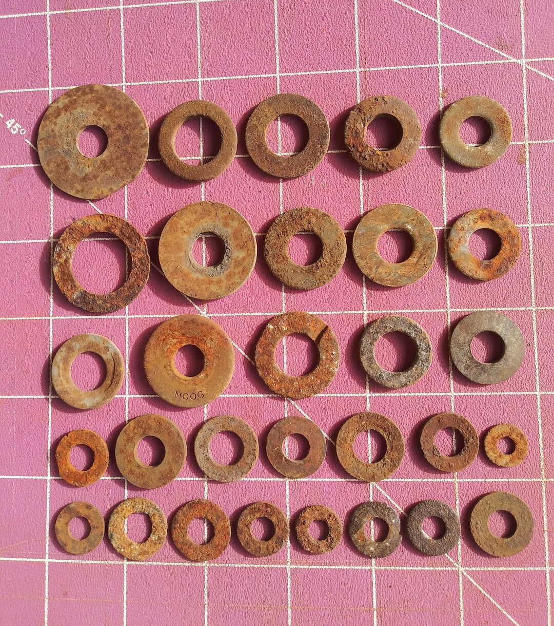 Rusty Washers 30 Round Rusty Metal Washers Circles Altered Art Crafts Assemblage ...