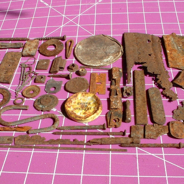 72 Rusty Metal Pieces Mixed Found Objects Assemblage Altered Art Sculpture Rust Dyeing Artist Supplies Rustic Country Farmhouse Decor Lot 1