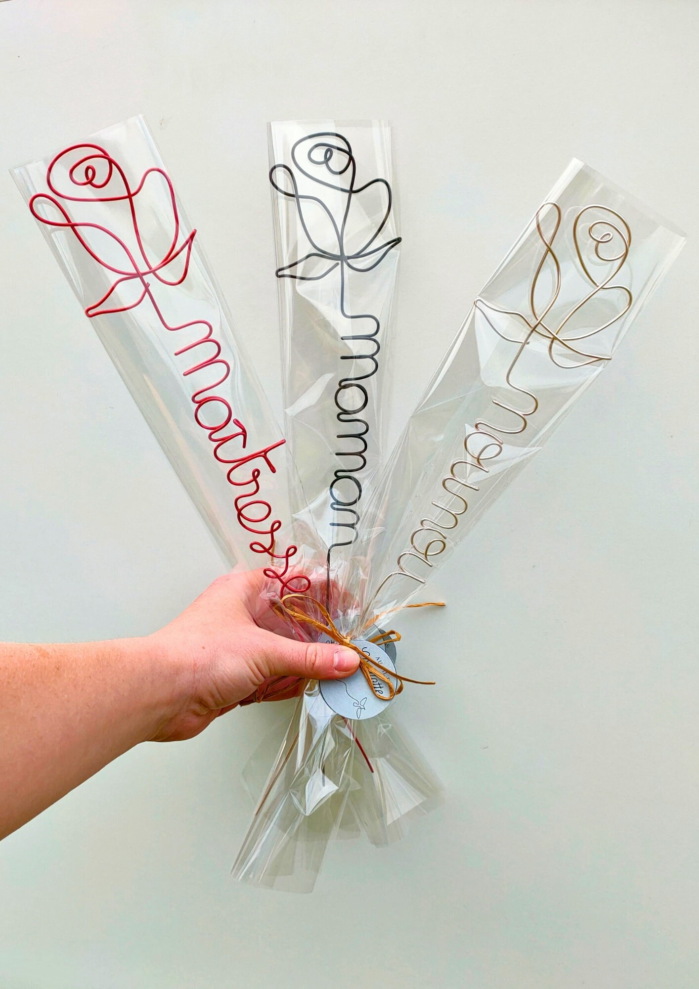 Personalized wire rose Mother's Day Mom Grandma Teacher Master Nanny Atsem
