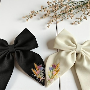 Vintage Bouquet Hand Embroidered Hair Bow Clip, Custom Floral Hair Bow Tie, Handmade Linen Hair Bow, Fabric Hair Bow, Hair Accessories Gift