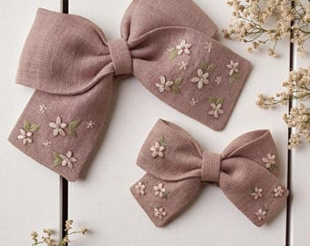 Pinza para el cabello con lazo bordado a mano con flores rosas vintage, lazo floral para el cabello, lazo de lino hecho a mano, lazo de tela para el cabello, regalo de accesorios para el cabello