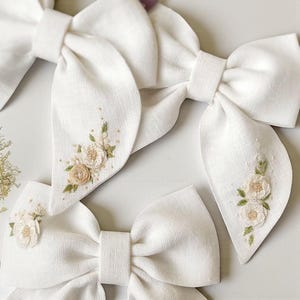Vintage White Flower Hand Embroidered Hair Bow Clip, Floral Hair Bow Tie, Handmade Linen Hair Bow, Fabric Hair Bow, Hair Accessories Gift