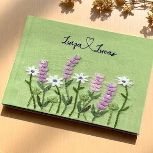 Libro de firmas de boda con bordado de lavanda, libro de firmas floral personalizado, libro de recuerdos de lino personalizado, libro de compromiso de boda, libro de tapa dura