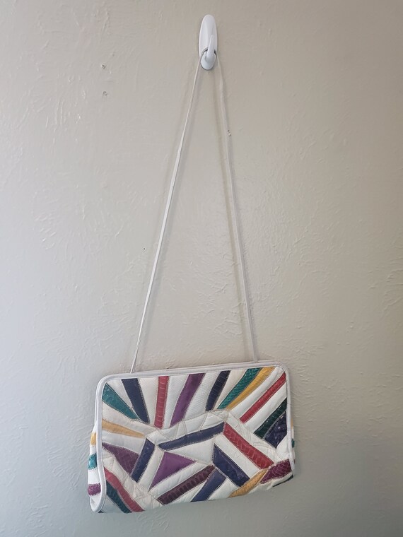 White snake skin Gem