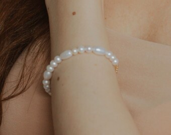 Pearl bracelets gold, pearl bracelet women, bracelet with pearls gold, pearl jewelry gold, bridal jewelry gold