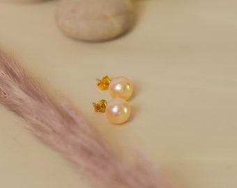 Pearl stud earrings gold, stud earrings with pearl, pearl earrings gold, pearl earrings gold, earrings with pearls gold