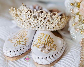 Mis Quince - Sweet 15 Gold Lace Up