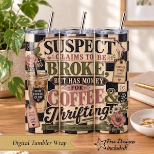 El sospechoso afirma estar en bancarrota. Divertido diseño de vaso de 20 oz. Sublimación PNG. Patrón sin costuras. Estampado a cuadros. Regalo para amantes del café. Ideal para mujeres que buscan ofertas.