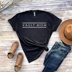 Pole vault mom t-shirt, Pole Vault Shirt, Athletic shirt, track and field shirt, pole vault shirt, pole vault gift, gift for mom, PV tee