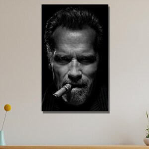 Dutch Arnold Schwarzenegger Predator Smoking A Cigar Movie Fan T Shirt