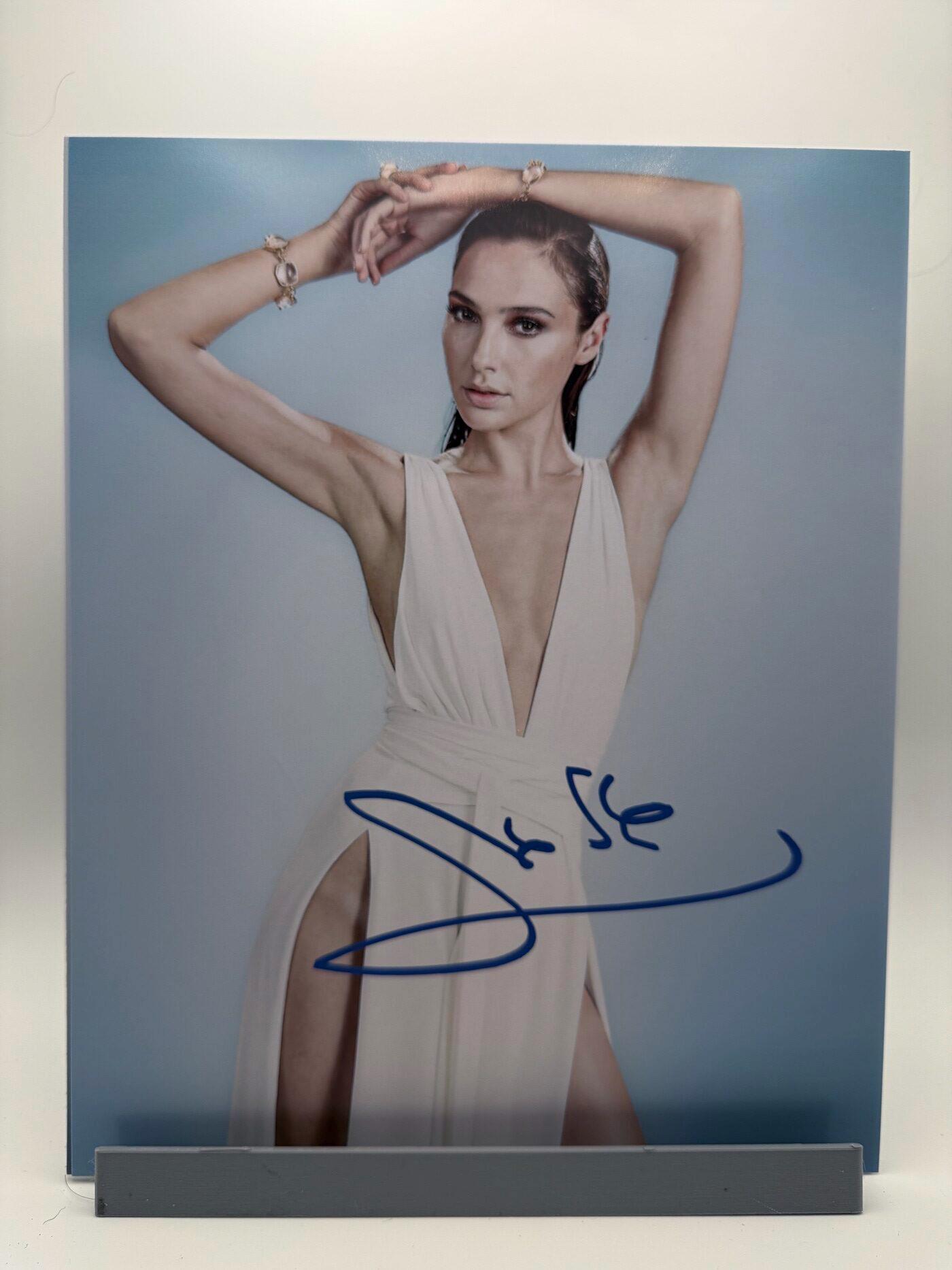 Gal gadot autograph - Etsy 日本