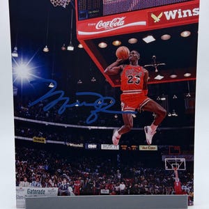 Michael Jordan Chicago Bulls Dunk RARE Signed Autographed Photo Authentic 8X10 COA