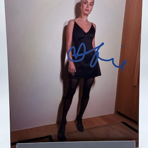 Brie Larson Vestido Negro Foto Autografiada Firmada Auténtica 8X10 COA