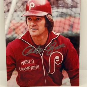 Pete Rose Phillies Signed Autographed Photo Authentic 8X10 COA