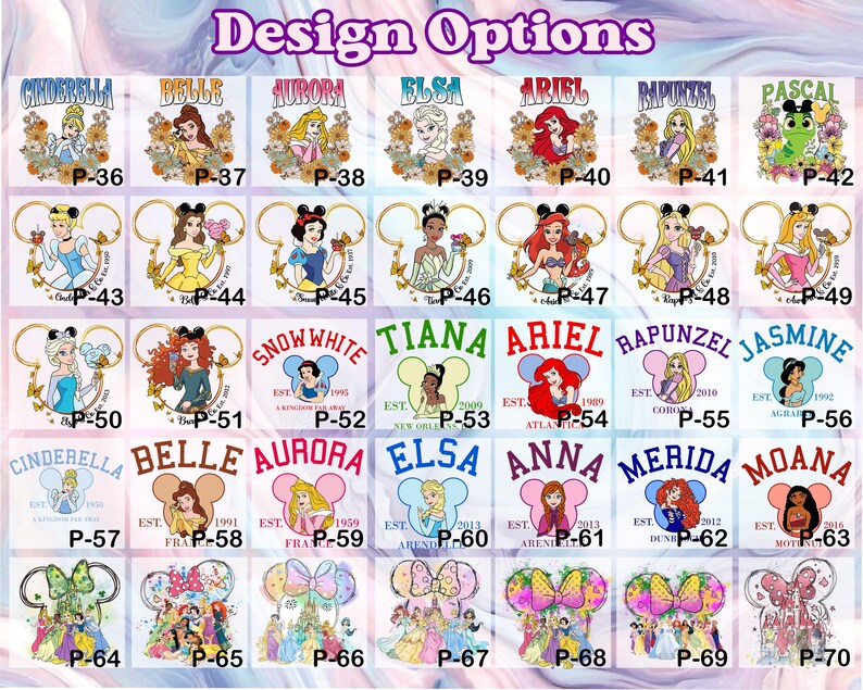 Puede incluir: Una colecci&oacute;n de camisetas blancas con dise&ntilde;os de princesas Disney. Cada camiseta muestra el nombre, la imagen de una princesa y un dise&ntilde;o de orejas de Mickey Mouse. Las camisetas est&aacute;n numeradas.