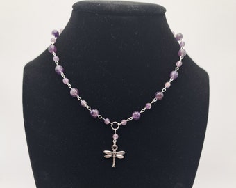 Collier ras de cou libellule style chapelet améthyste, fairycore, fairygrunge, goblincore, fantaisie gothique inspiré