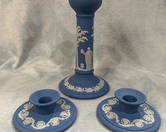 ブルーのウェッジウッドキャンドルホルダー。ヴィンテージのジャスパー