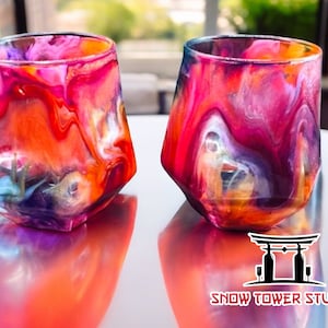 Customized l geometric style l fluid art l multicolored pink