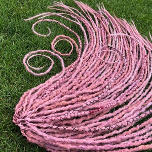 Bumpy crochet pink dreads synthetic hair dreadlocks with free ends and accessories fake dreadlocks extensions