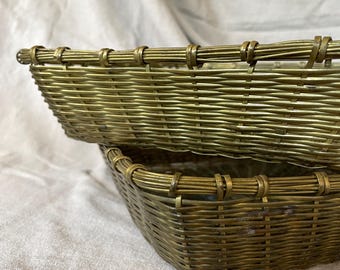 Corbeilles tressées en fil de laiton vintage — Lot de 2 | Conception de sites Web rayonnants MCM | Récipient décoratif ou plateau de service