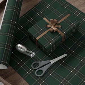 Matte Hunter Green Gift Wrap – Present Paper