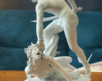 Perseus vs Medusa - Greek Statue