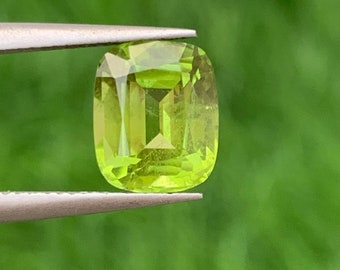 Natural Peridot Loose Gemstone, Perfect Cushion Cut, 2.50 carats weight