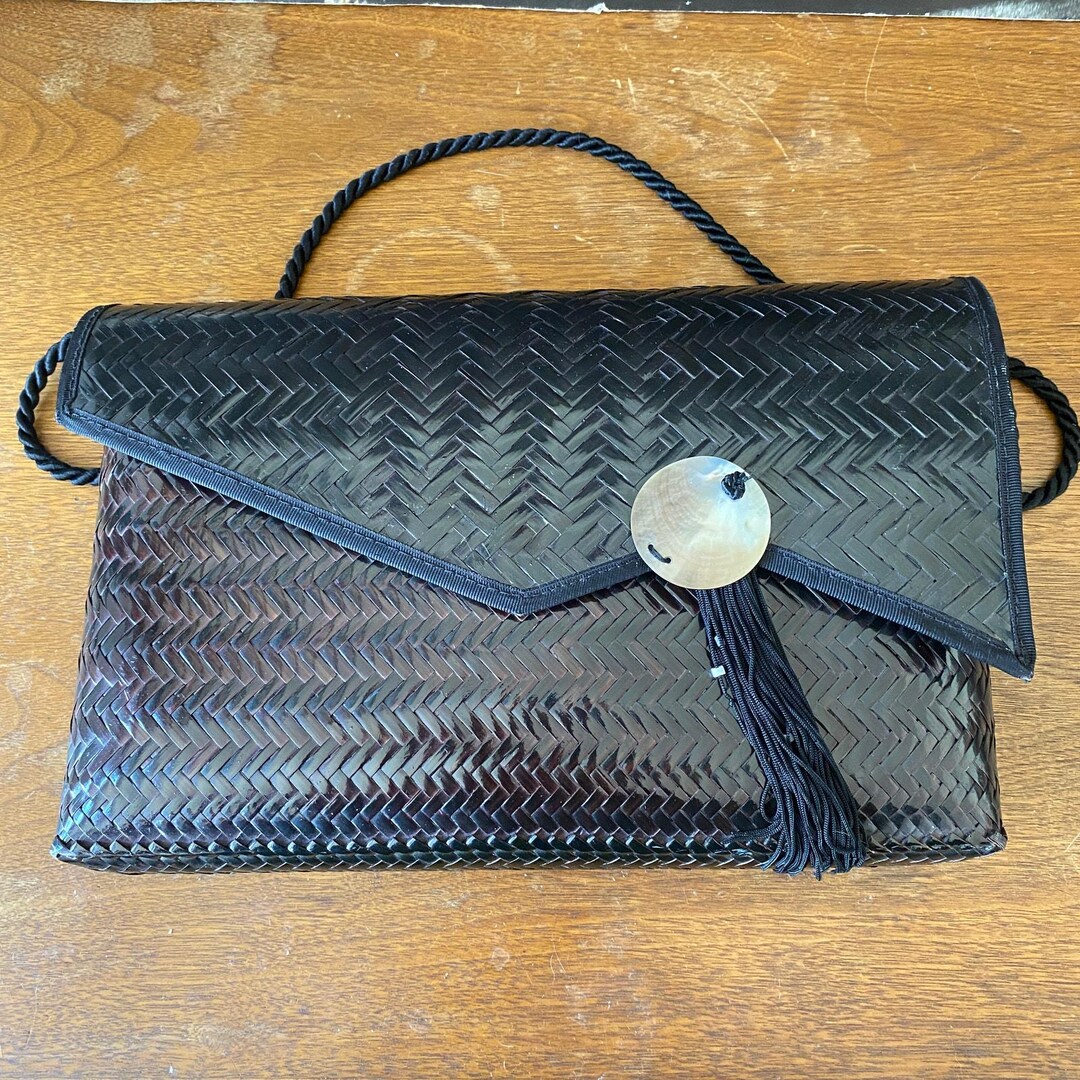 Vintage Black Woven Reed Abalone Embellished Crossbody Purse Snap ...