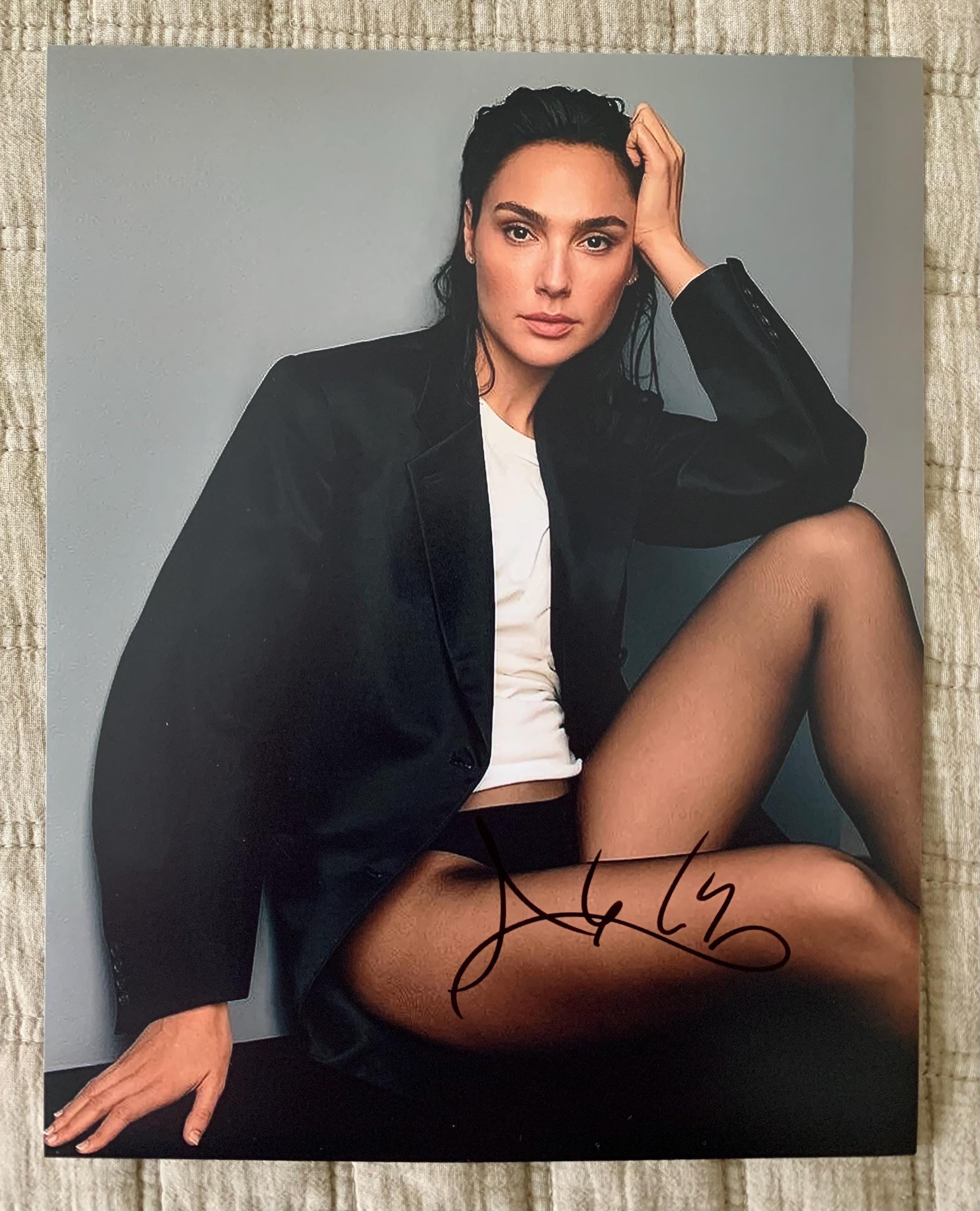 Gal Gadot Hand Signed 8x10 Photo With COA - Etsy