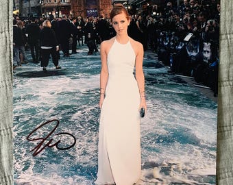 エマ・ストーンの直筆サイン入りクルエラ 8x10 写真 - Etsy 日本