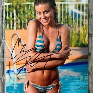 Carmen Electra Handsigniertes 8x10-Foto mit COA