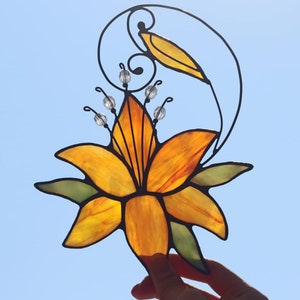 Tiger Lily Flower Stained Glass Window Hanging Suncatcher, Wall Hanging Glass Flower Custom Gift for Her Artificial Stained Glass Lily Plant