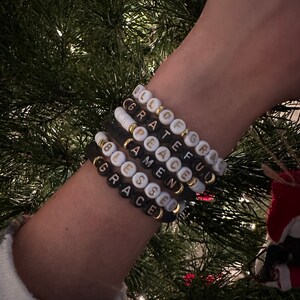 Armband med trosuttryck | Anpassade vänskapsarmband