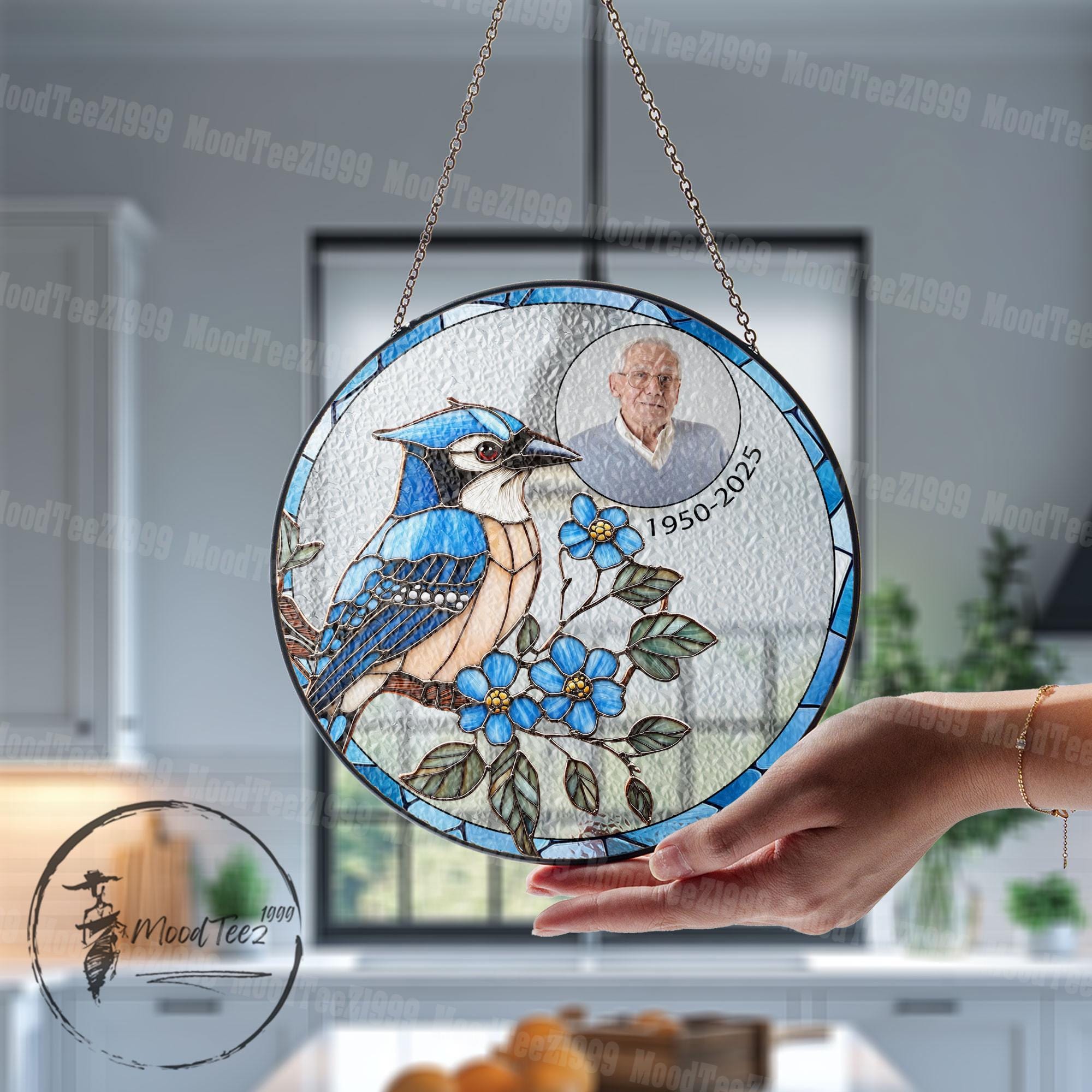 ブルージェイのステンドグラスサンキャッチャー：パーソナライズされた