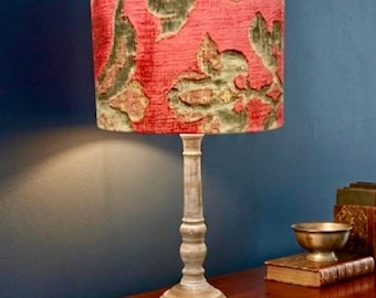 Candeeiro completo com abatjur ovalde 30 cm de diâmetro